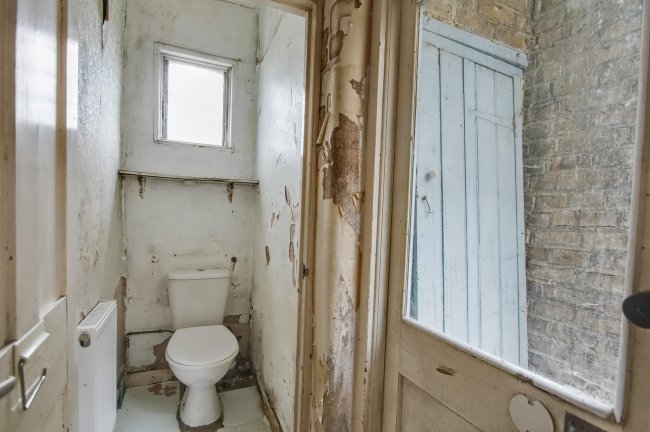 130 Albert Road, Leyton, London, E10 6PB 7