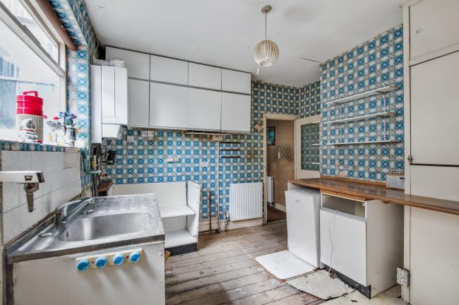 130 Albert Road, Leyton, London, E10 6PB 7