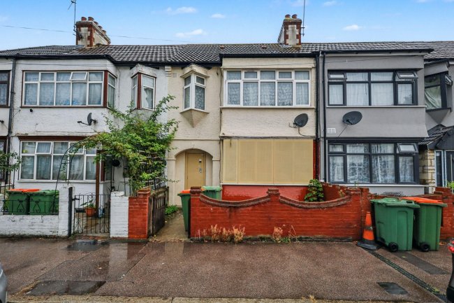 162 Lawrence Avenue, Manor Park, London, E12 5QP 10
