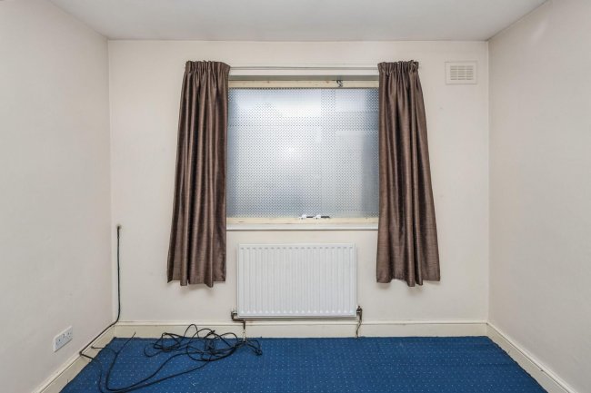 162 Lawrence Avenue, Manor Park, London, E12 5QP 10