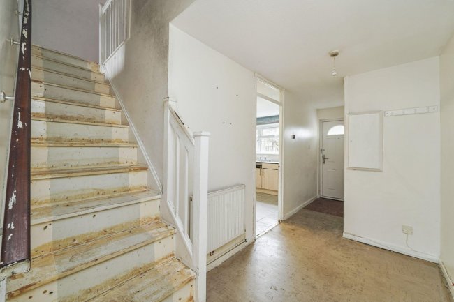 34 Chandlers Close, Feltham, Middlesex, TW14 9PG 8