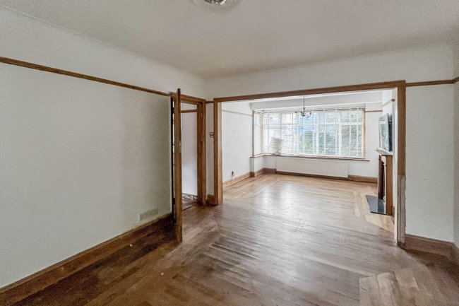 20 Beauchamp Road, Upper Norwood, London, SE19 3DE 3