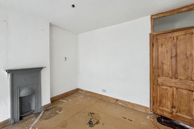 20 Beauchamp Road, Upper Norwood, London, SE19 3DE 3