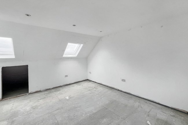 20 Beauchamp Road, Upper Norwood, London, SE19 3DE 3