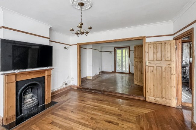 20 Beauchamp Road, Upper Norwood, London, SE19 3DE 3