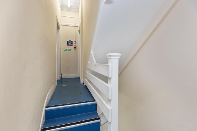 135 Junction Road, Archway, London, N19 5PX 9