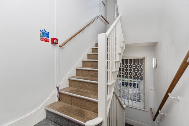 135 Junction Road, Archway, London, N19 5PX 9