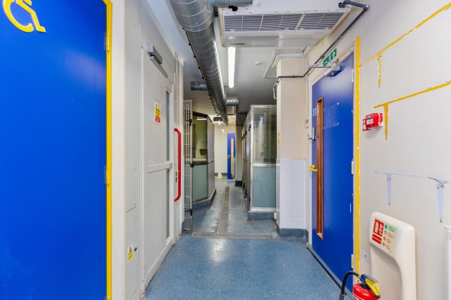 135 Junction Road, Archway, London, N19 5PX 9