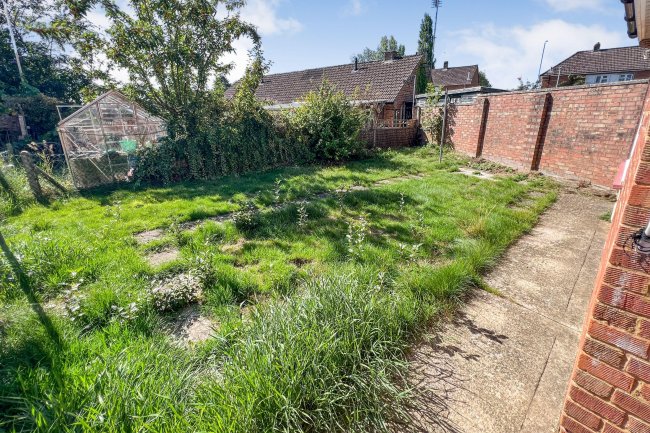 102a Oaklands, Chippenham, Wiltshire, SN15 1RH 4