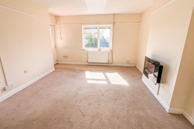 102a Oaklands, Chippenham, Wiltshire, SN15 1RH 4