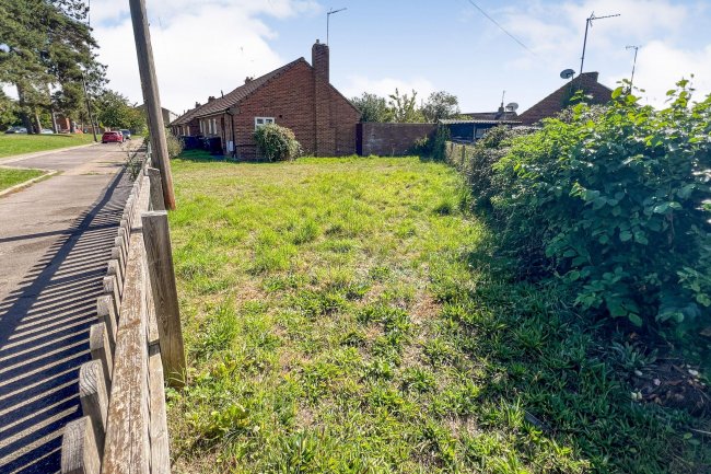 102a Oaklands, Chippenham, Wiltshire, SN15 1RH 4