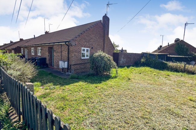 102a Oaklands, Chippenham, Wiltshire, SN15 1RH 4