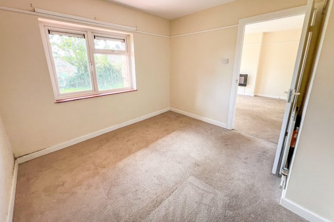 102a Oaklands, Chippenham, Wiltshire, SN15 1RH 4