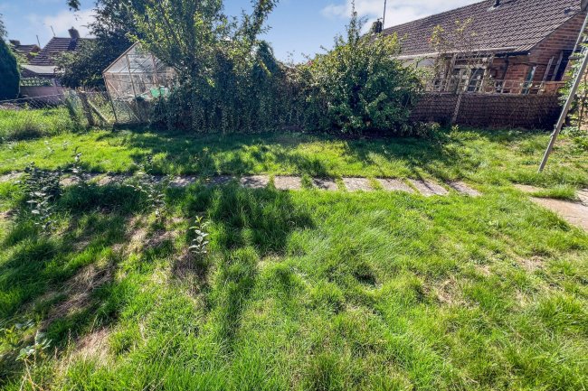 102a Oaklands, Chippenham, Wiltshire, SN15 1RH 4