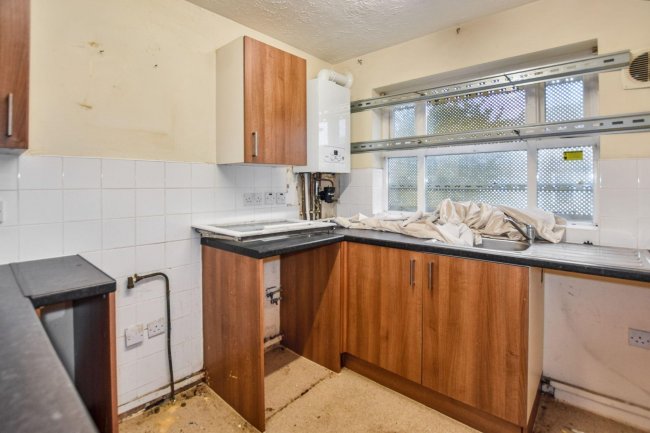 17 Cranberry Lane, Canning Town, London, E16 4PD 9