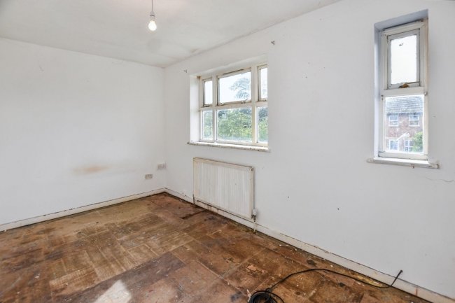 17 Cranberry Lane, Canning Town, London, E16 4PD 9