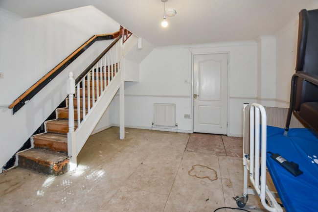 17 Cranberry Lane, Canning Town, London, E16 4PD 9