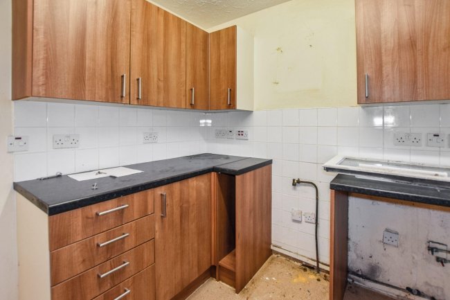 17 Cranberry Lane, Canning Town, London, E16 4PD 9