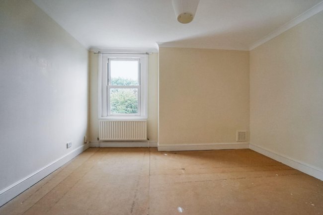 Flat C, 57 Queens Road, Tunbridge Wells, Kent TN4 9NA 9