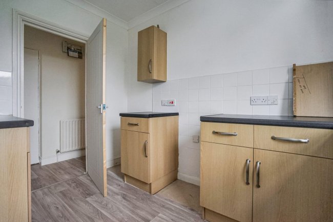 Flat C, 57 Queens Road, Tunbridge Wells, Kent TN4 9NA 9