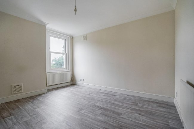 Flat C, 57 Queens Road, Tunbridge Wells, Kent TN4 9NA 9