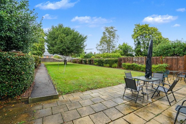 Flat C, 57 Queens Road, Tunbridge Wells, Kent TN4 9NA 9