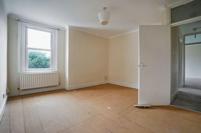 Flat C, 57 Queens Road, Tunbridge Wells, Kent TN4 9NA 9