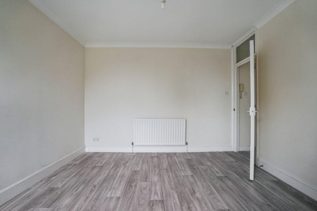 Flat C, 57 Queens Road, Tunbridge Wells, Kent TN4 9NA 9