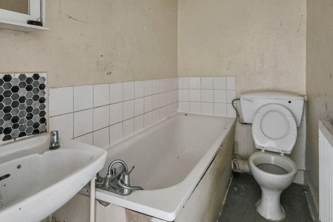 47B Popes Lane, Ealing, London W5 4NU 6