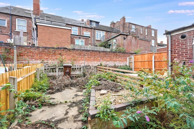 38 Thurman Street, Radford, Nottingham NG7 5AU 7