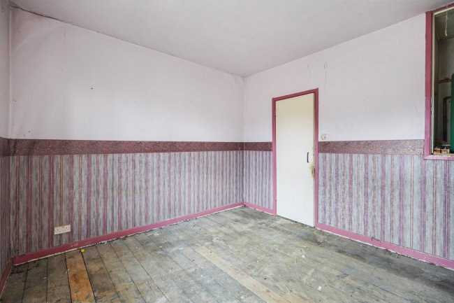 38 Thurman Street, Radford, Nottingham NG7 5AU 7