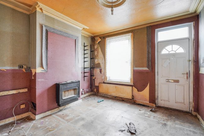 38 Thurman Street, Radford, Nottingham NG7 5AU 7