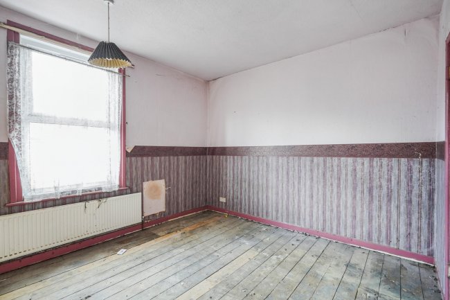 38 Thurman Street, Radford, Nottingham NG7 5AU 7