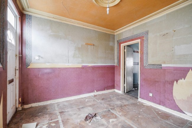 38 Thurman Street, Radford, Nottingham NG7 5AU 7