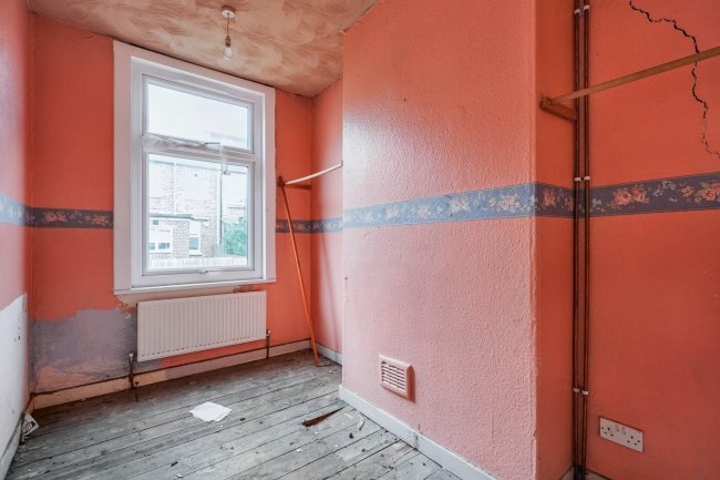 38 Thurman Street, Radford, Nottingham NG7 5AU 7