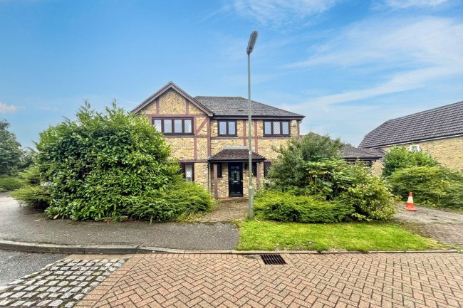 1 Deacon Place, Caterham, Surrey, CR3 5FN 9