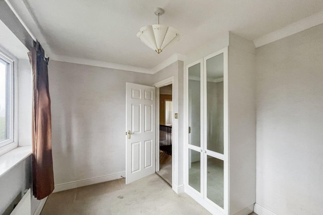 1 Deacon Place, Caterham, Surrey, CR3 5FN 9