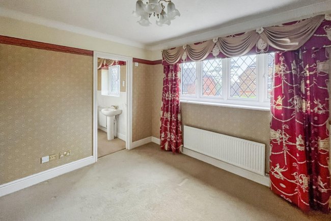 1 Deacon Place, Caterham, Surrey, CR3 5FN 9