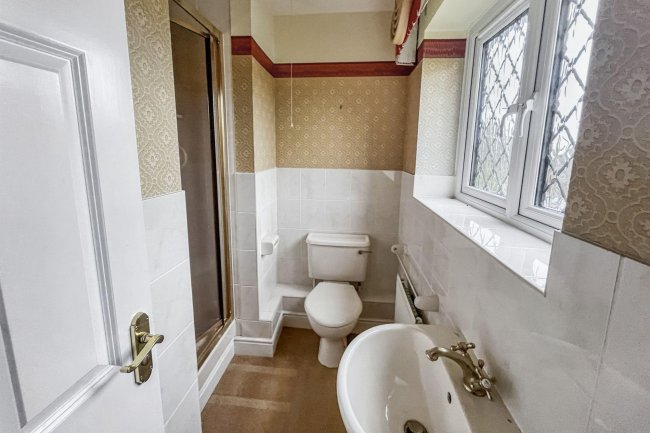 1 Deacon Place, Caterham, Surrey, CR3 5FN 9