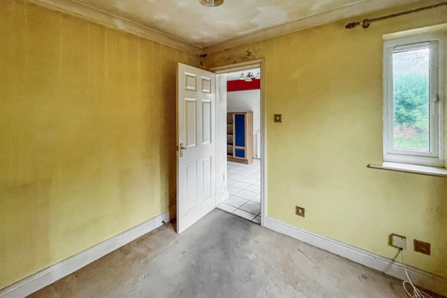 1 Deacon Place, Caterham, Surrey, CR3 5FN 9