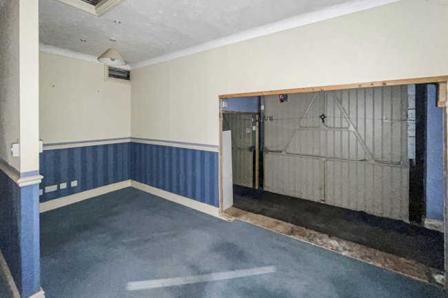 1 Deacon Place, Caterham, Surrey, CR3 5FN 9