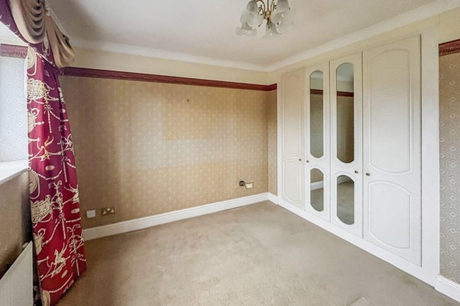 1 Deacon Place, Caterham, Surrey, CR3 5FN 9