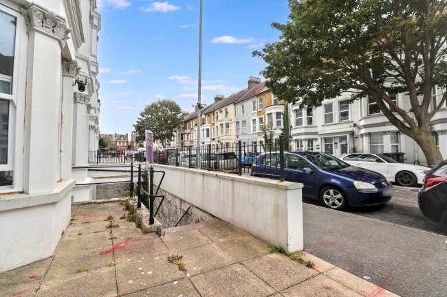 6a Hereward House, Gordon Road, Cliftonville CT9 2DN 6