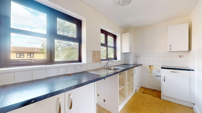 4 Thamesbank Place, Thamesmead, London, SE28 8PR 5