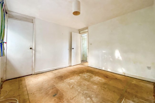 22 Cloudberry Road, Swindon, Wiltshire, SN25 1SE 5