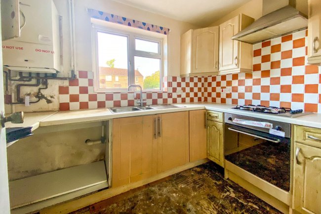 22 Cloudberry Road, Swindon, Wiltshire, SN25 1SE 5