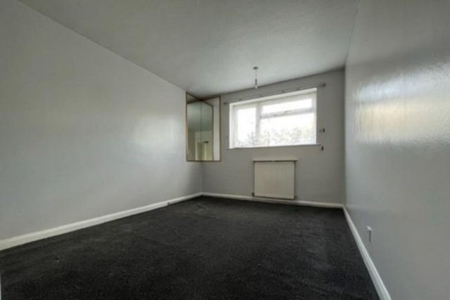 5 Lismore Close, Isleworth, London TW7 6QX 1