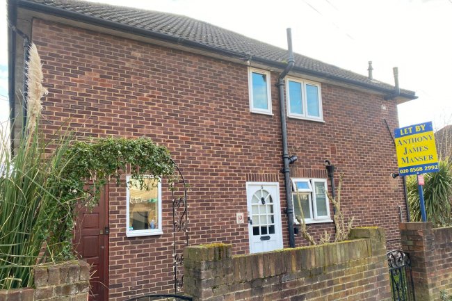 5 Lismore Close, Isleworth, London TW7 6QX 1