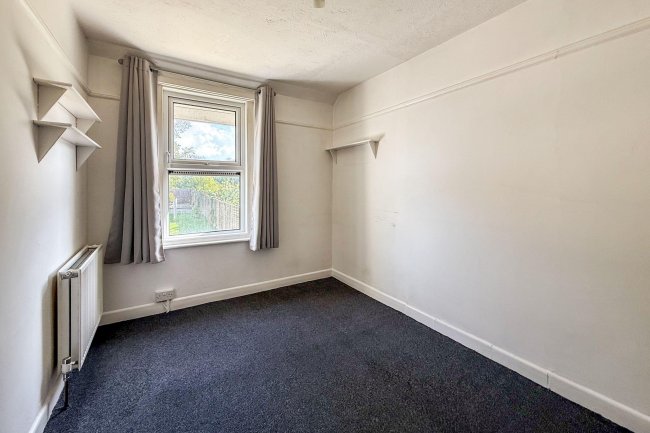 126 Gunville Road, Newport, Isle of Wight, PO30 5LH 3