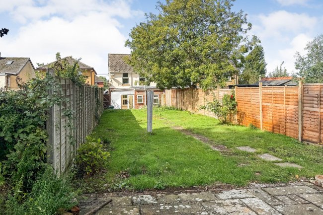 126 Gunville Road, Newport, Isle of Wight, PO30 5LH 3